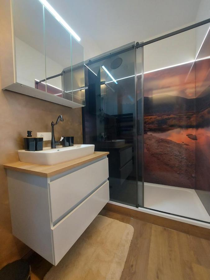 Auszeit Steiraland 8 Mit Ueberdachten Balkon Und Parkplatz Leoben  Luaran gambar